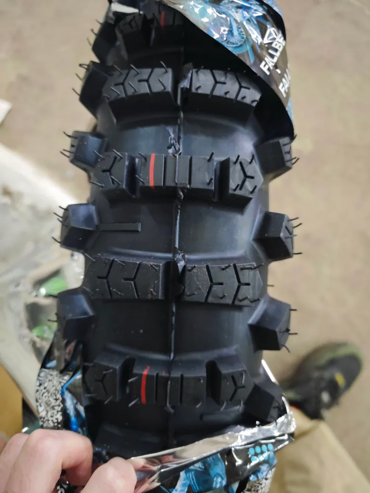 FALLBERY БЕРИ И ЕБОШ Мотошины 120/90 R18 90 J Rear